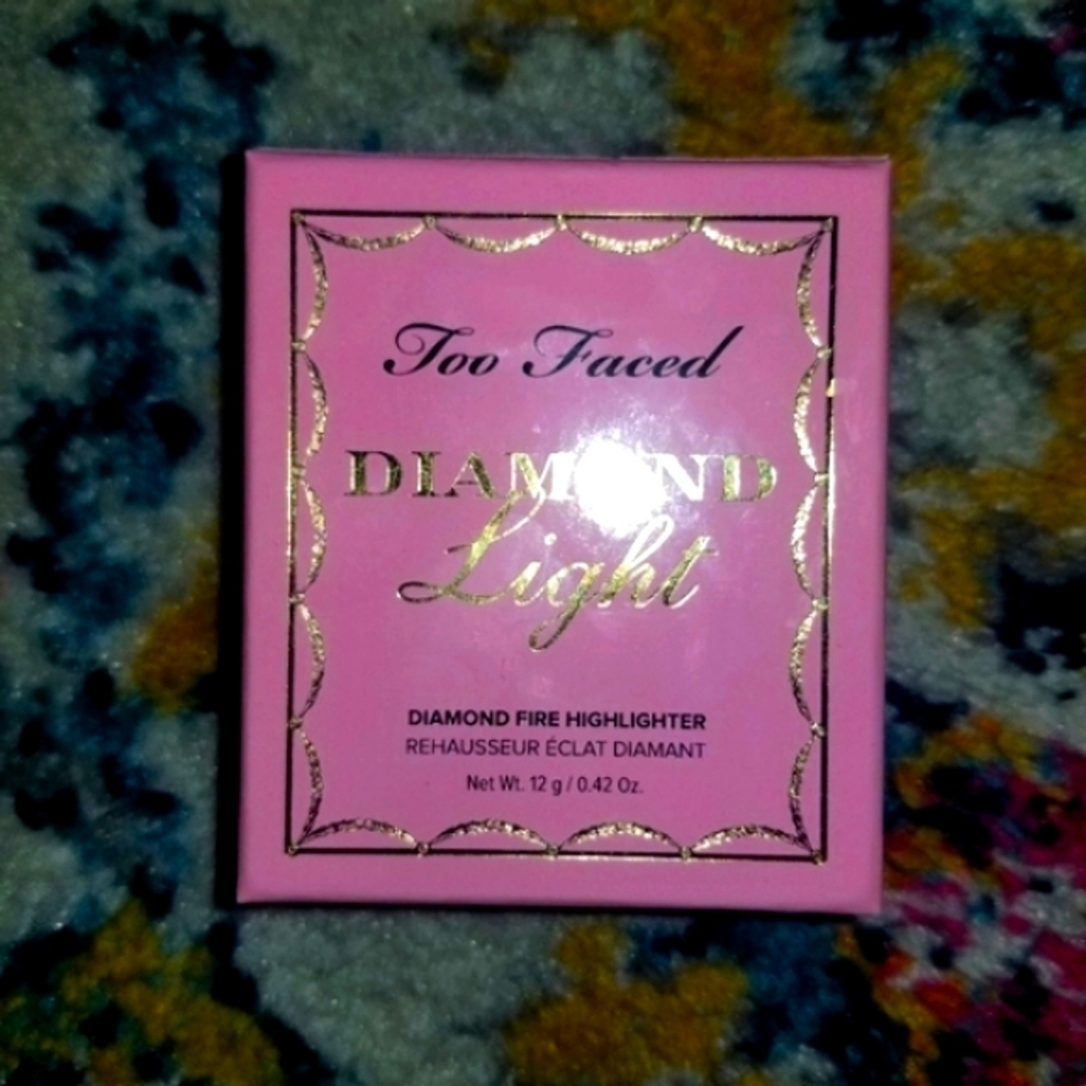 NEW Too Faced Highlighter